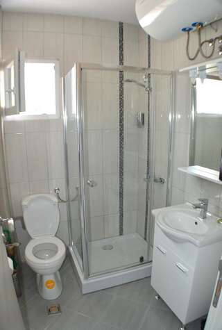 Гостевой дом Apartments MM Свети-Стефан Апартаменты с видом на море-5