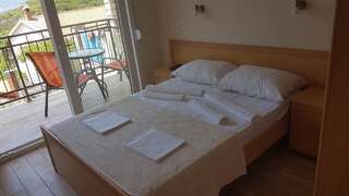 Гостевой дом Apartments MM Свети-Стефан Апартаменты с видом на море-6