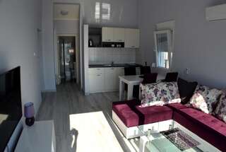 Гостевой дом Apartments MM Свети-Стефан Апартаменты с видом на море-12